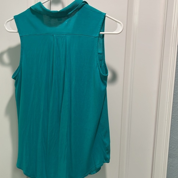 Sleeveless Teal Blouse - Picture 6 of 6